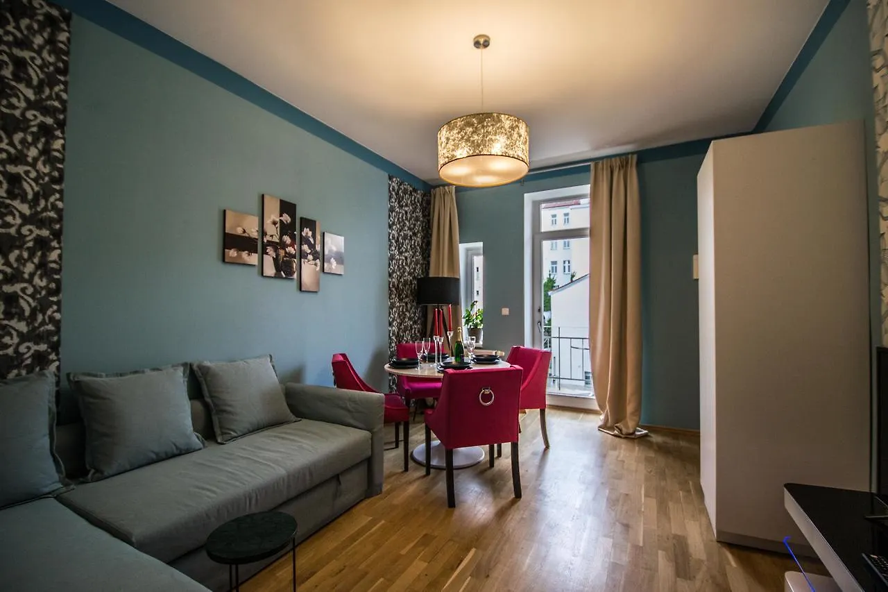 Stylish Apartments Close To Eden Garden Praga