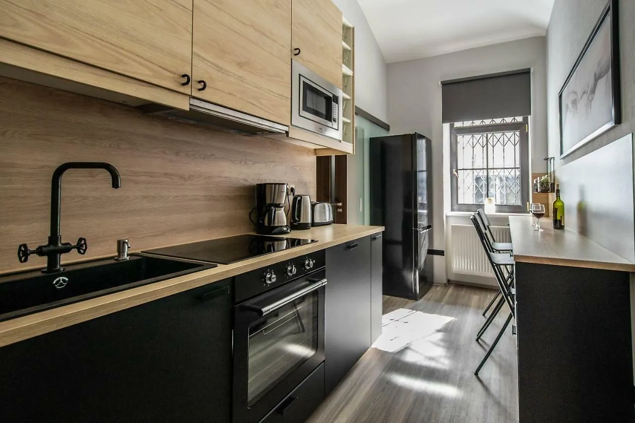 Stylish Apartments Close To Eden Garden Praga
